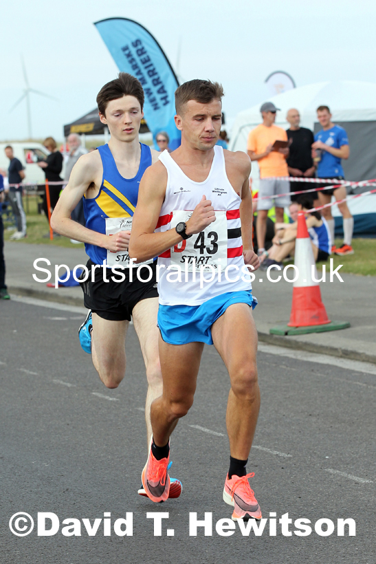 Senior mens 6 stage relay, 2021 Northern 6 and 4 Stage and Young Athletes Road Relays, Redcar. Photo: David T. Hewitson/Sports for All Pics
